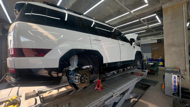 #첫줄
#싼타페mx5 #일체형서스 #승차감개선 #ms5 #서스펜션 선택
홍천에서 직접 승차감 개선으로 방문해 주셨습니다.